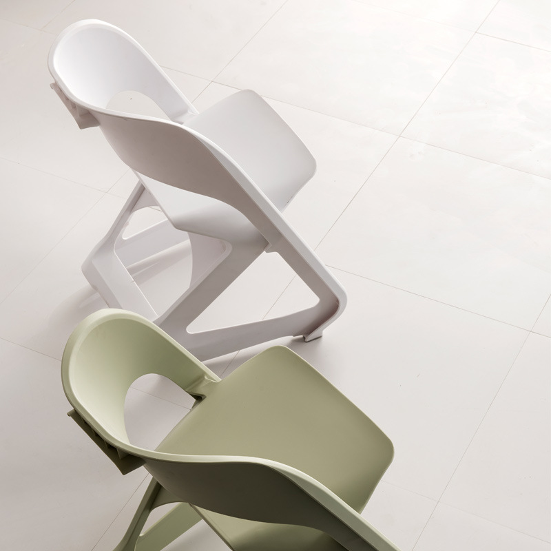 Chaise d\'affaires à chaud chaise moderne mobilier de bureau chaise de conférence en plastique