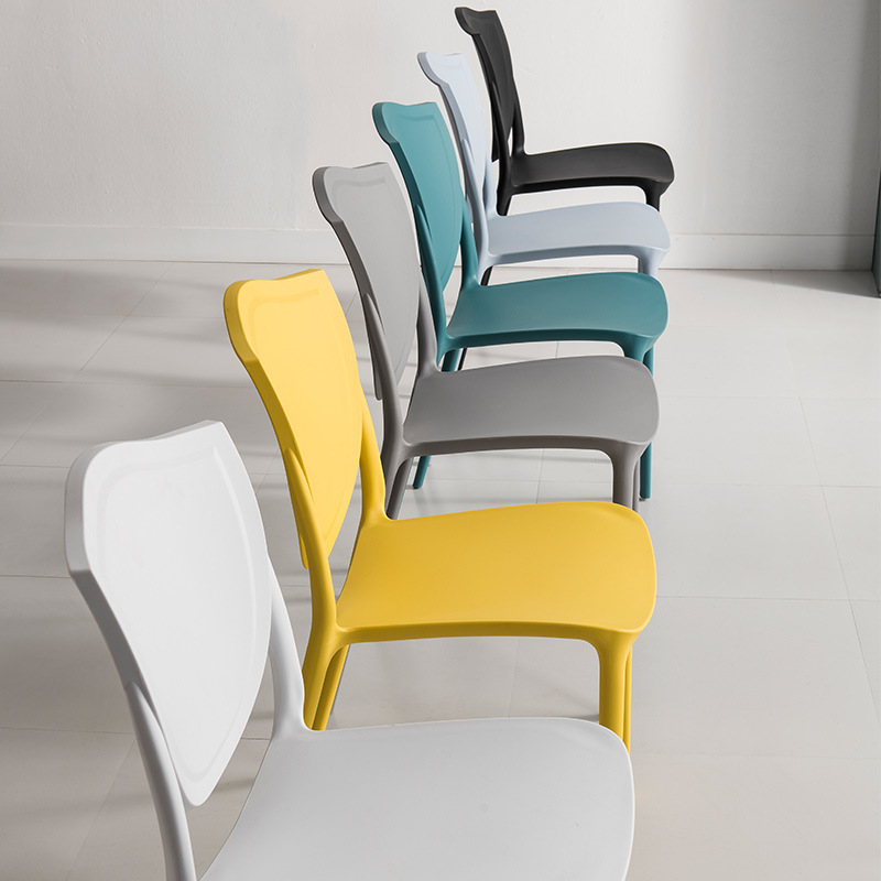Chaises en plastique en polypropylène de jardin extérieur de haute qualité empilable